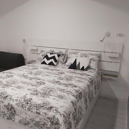 Holiday House Fieravecchia Salerno Eksteriør billede